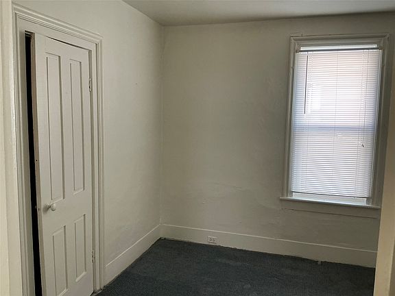 5th image of 437 E 10th St