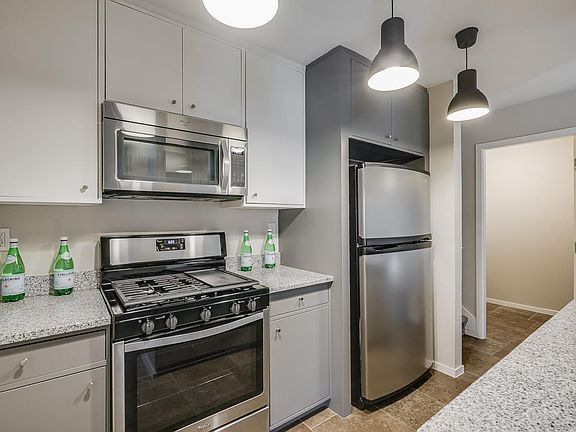 2nd image of 4200 Camelot Hts
