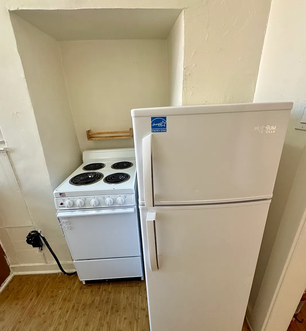 1 bed, 600 sqft, $1,000 — Photo 3