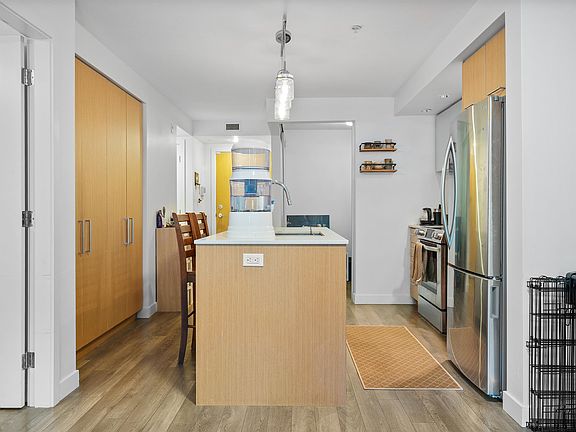 4th image of 221 E 3rd St #108