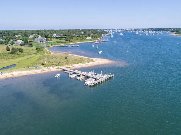6 Kent Harbor Rd, Edgartown, MA 02539