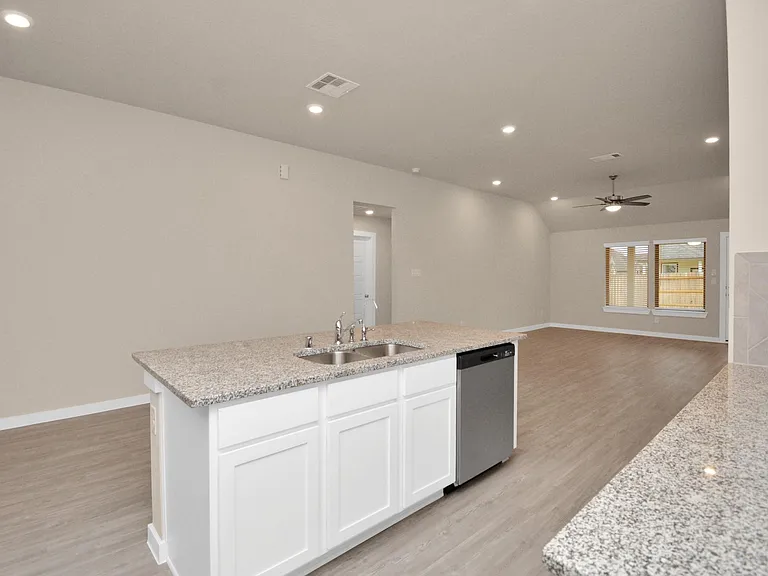 2734 San Bernard Dr — Photo 13