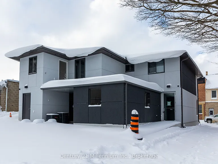 413 Queen St S #B — Photo 1