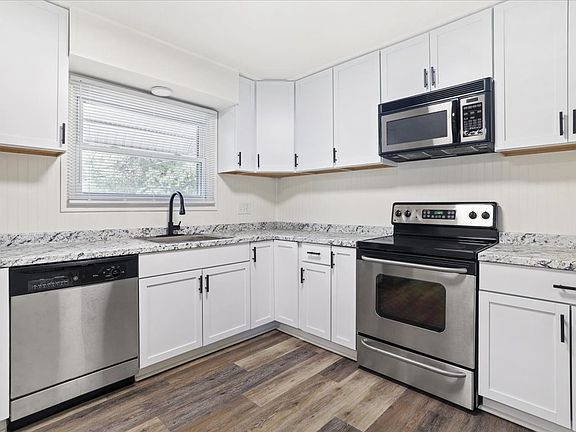 4th image of 5120 Overton Ave