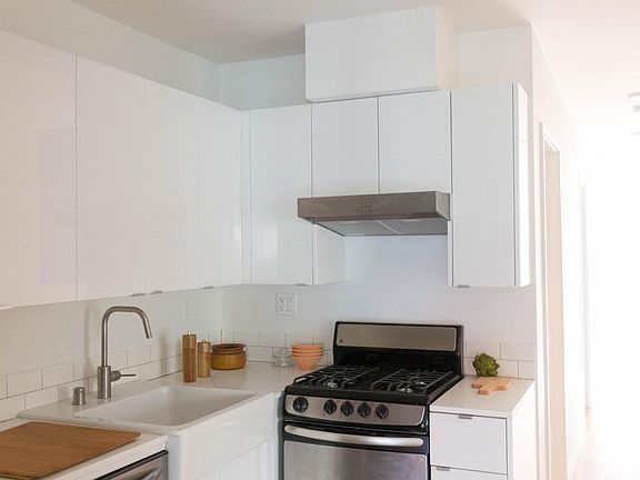 2nd image of 1538 Council St #1538