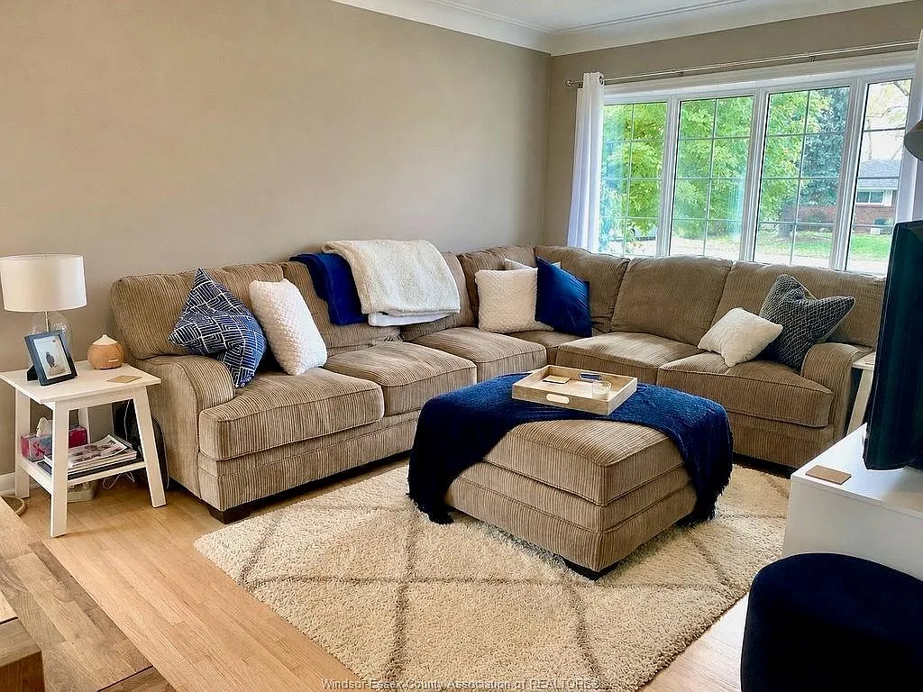 3 bed, $3,000 — Photo 4