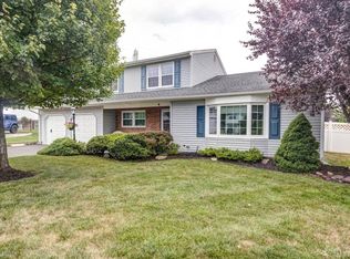 4 Overview Ct, Edison, NJ 08817