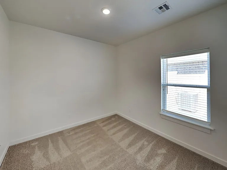 600 NW 182nd St — Photo 11
