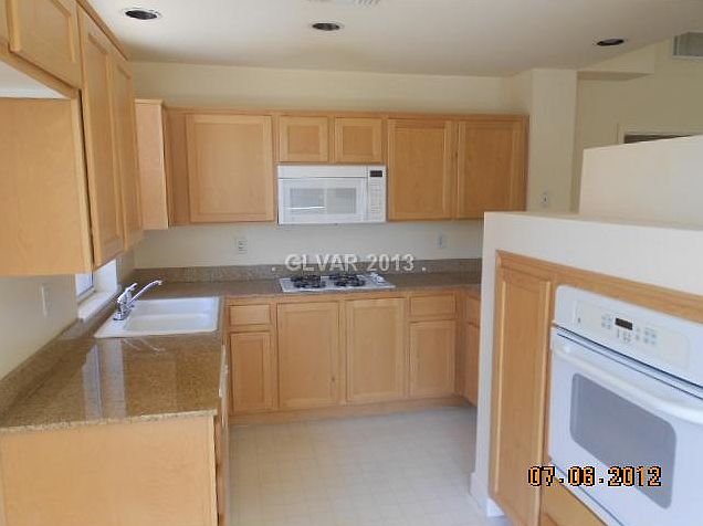 2nd image of 79 E Agate Ave Unit 208