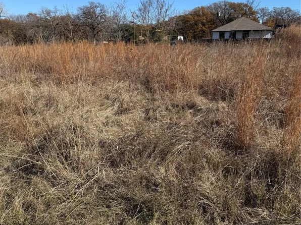 1045 Midway Rd, Tool, TX 75143