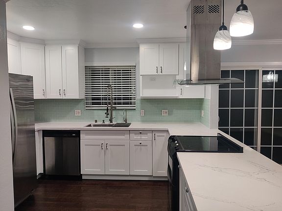5th image of 297 Penn Way #297