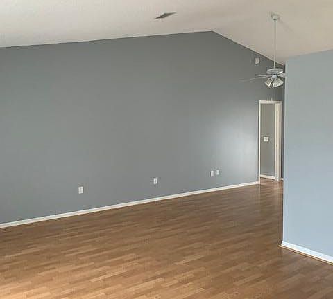 4th image of 8416 Dora St