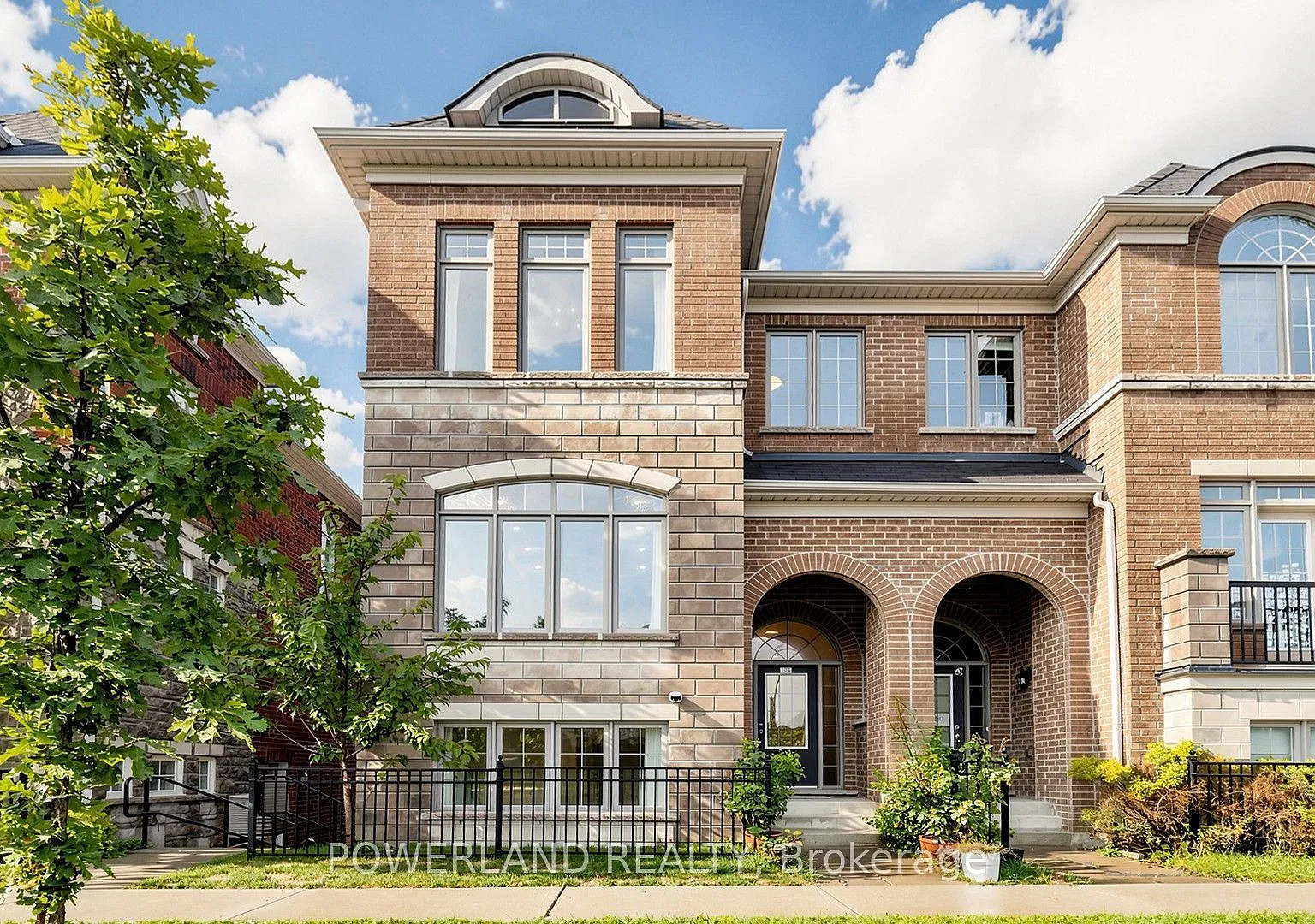 4 bed, $3,550 — Photo 1