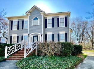 7015 Foxglove Dr, Charlotte, NC 28226