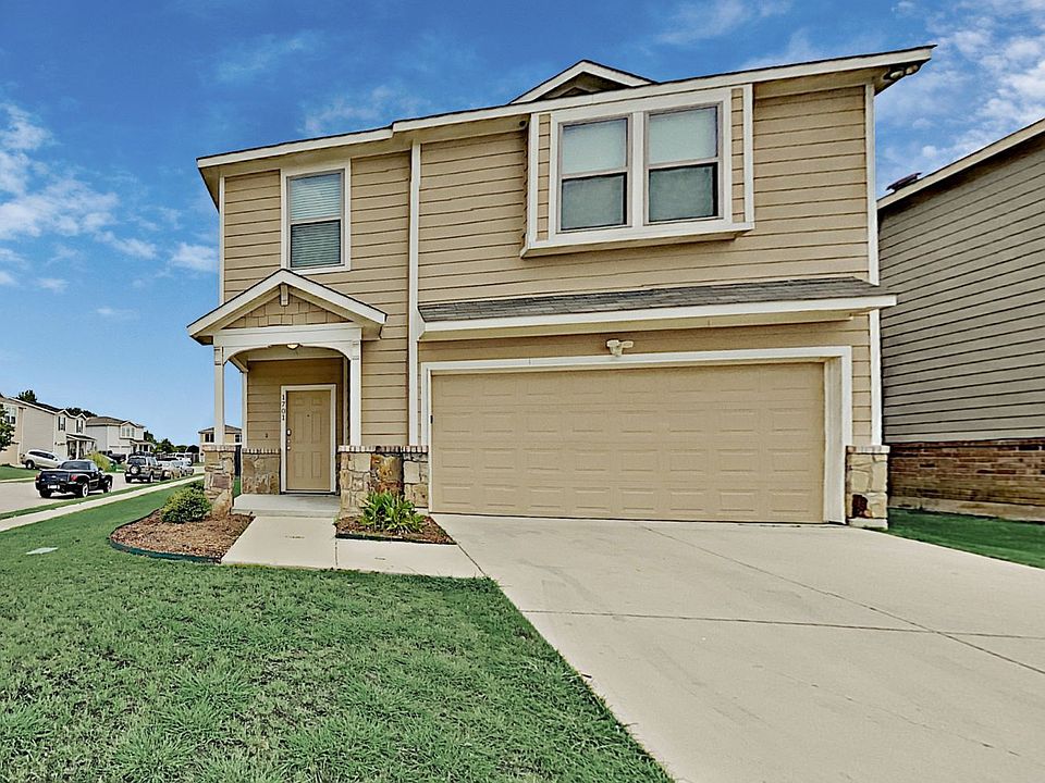 1st image of 1701 Wickham Dr