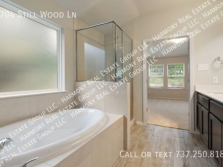 3704 Stillwood Ln — Photo 9