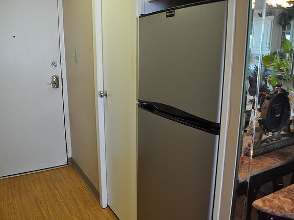 5th image of 8817 Thomas Dr #A805