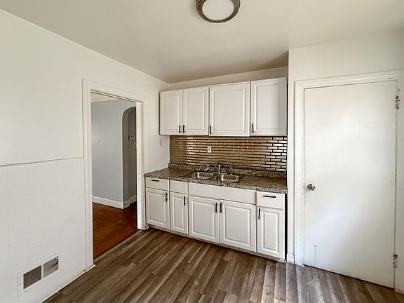 2nd image of 10288 Balfour Rd