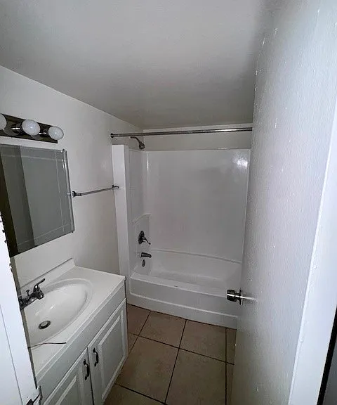 3550 Washington St — Photo 1