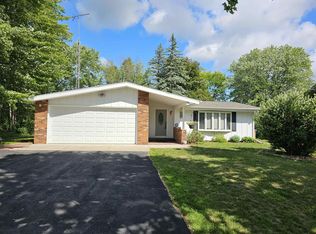 N3110 Town Line Rd, Waupaca, WI 54981