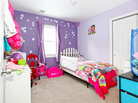 5th image of 21 Cottonwood Ave