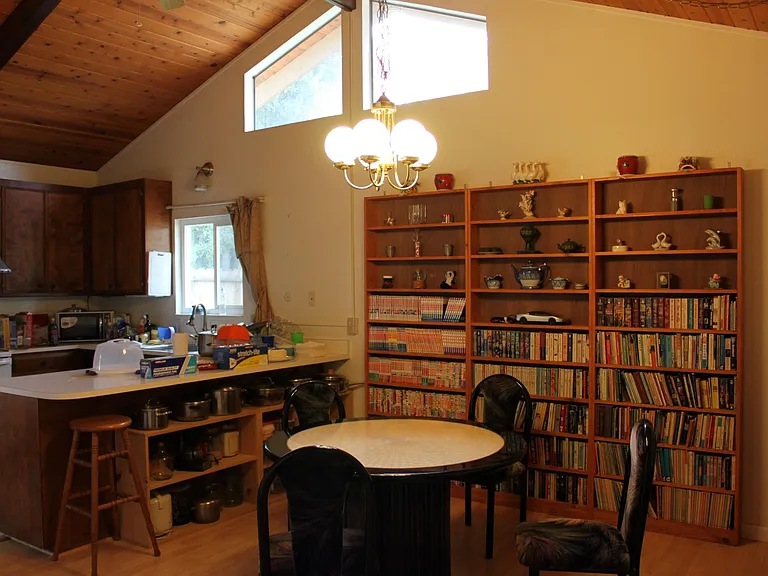 617 Alvarado Ave — Photo 5