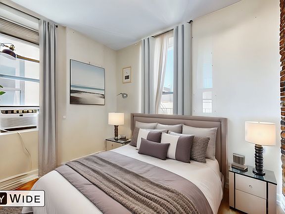 2nd image of 55 W 105th St APT 16