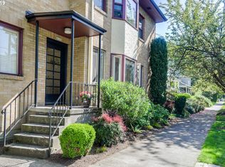 2123 NE Clackamas St APT 3, Portland, OR 97232