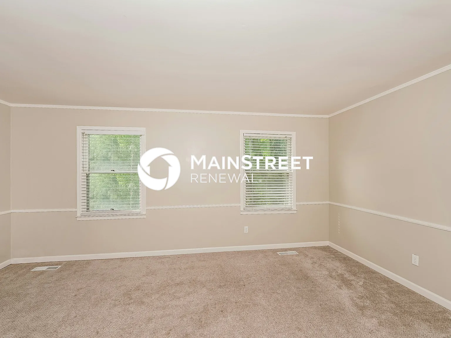 636 Cresap Circle NE — Photo 3