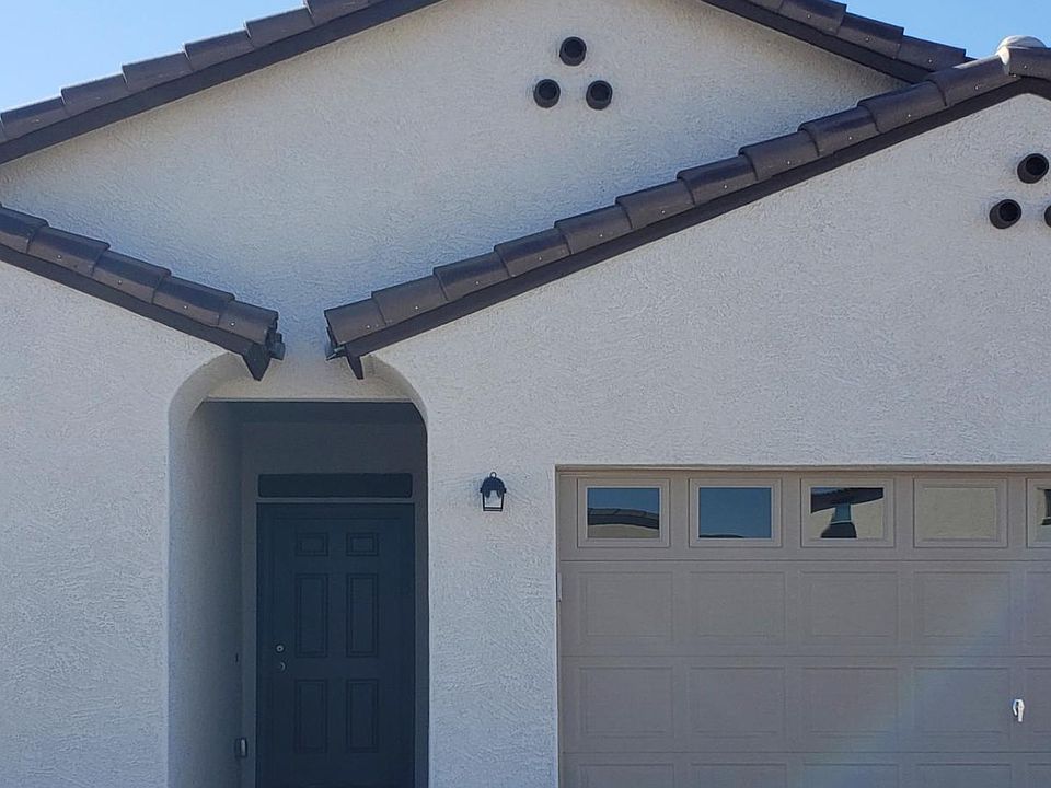 FRONT DETAIL