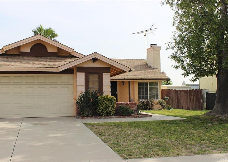 1st image of 7625 Almeria Ave