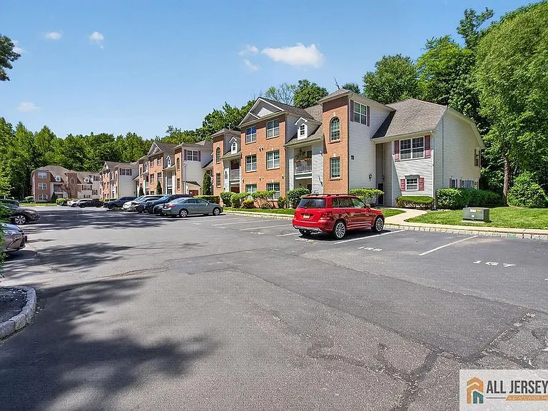 1111 Morning Glory Dr — Photo 1