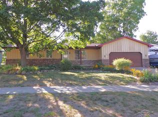 316 Primrose Ln, Flushing, MI 48433