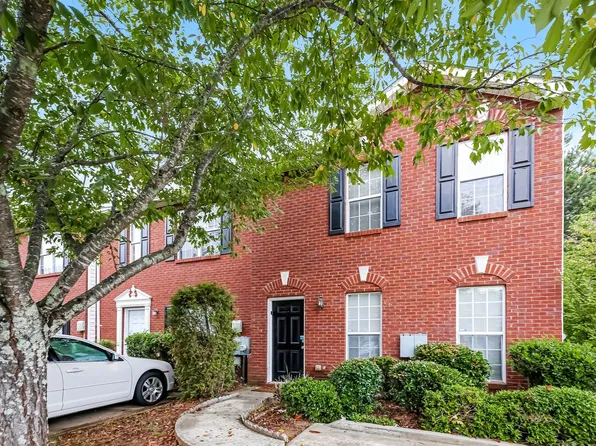 5797 Strathmoor Manor Cir, Lithonia, GA 30058