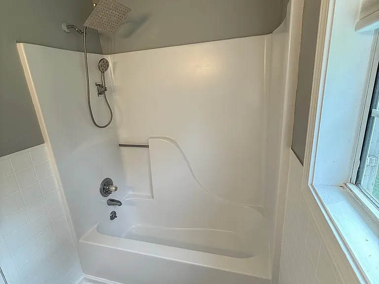 2011 Windroe Dr — Photo 11