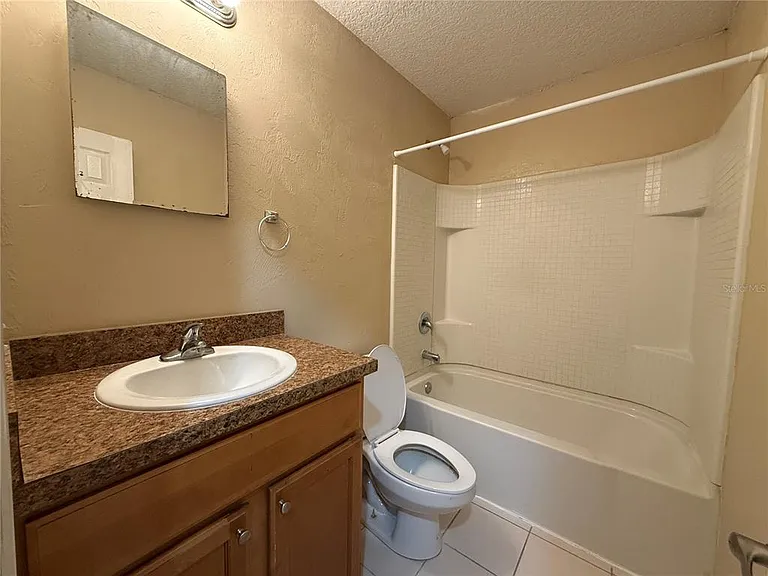 601 Hardy St #8 — Photo 4