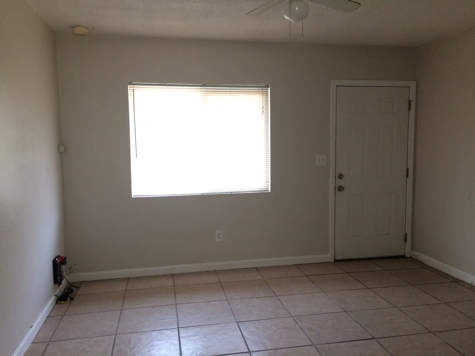 1 bed, 500 sqft, $1,300 — Photo 1
