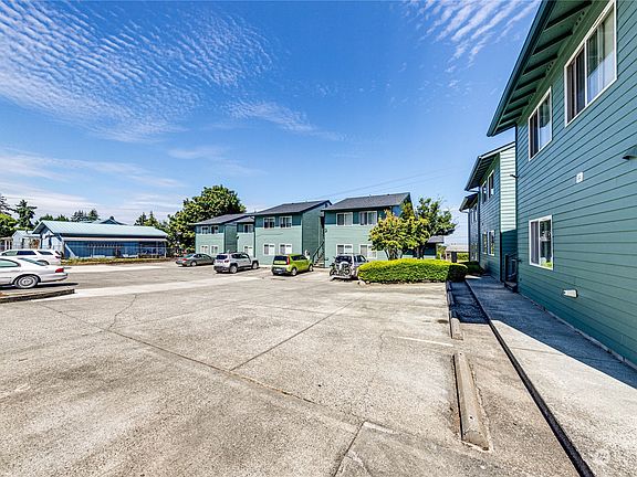 4th image of 2308 S Francis Street