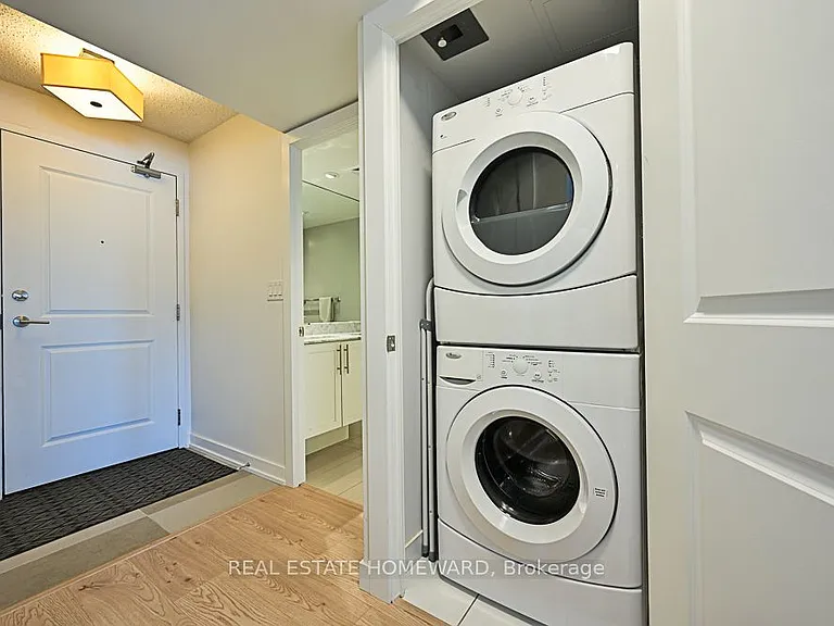 125 Western Battery Rd #913 — Photo 31