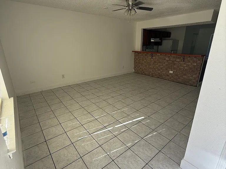 2816 Destrehan Ave — Photo 2