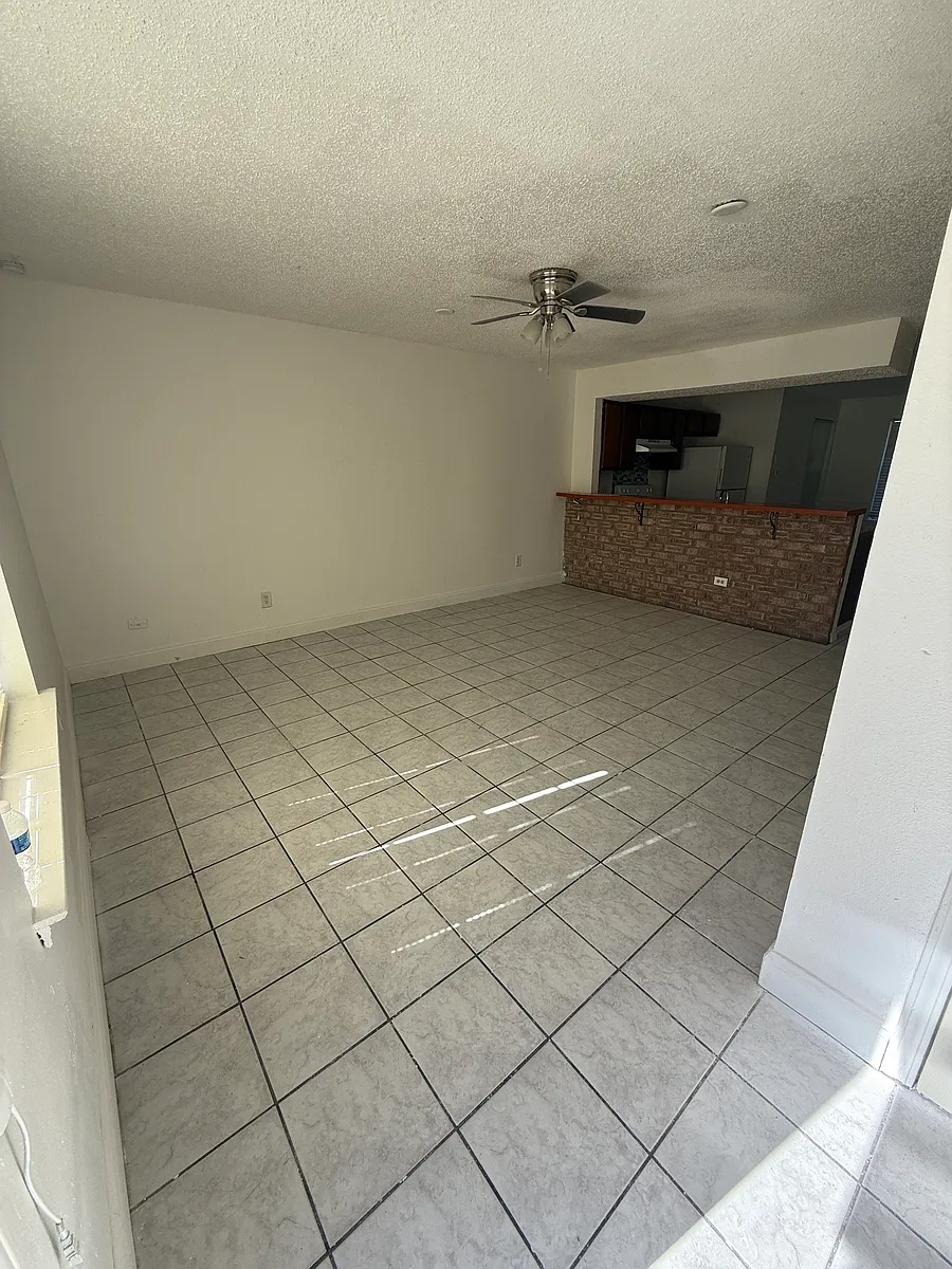 Building Photo - 2816 Destrehan Ave