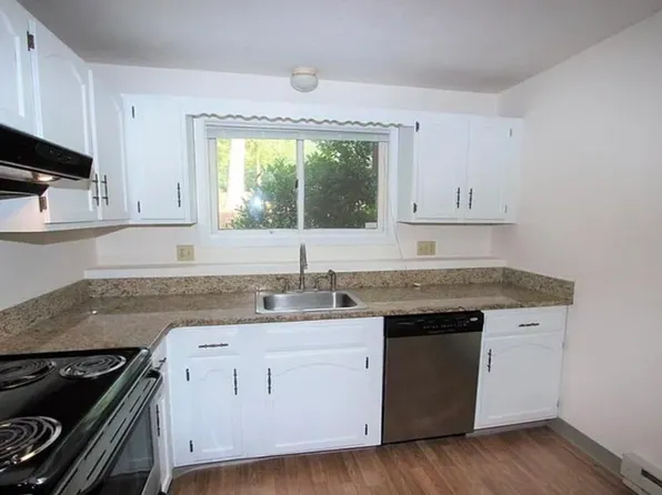 76 Highwood Dr, Franklin, MA 02038