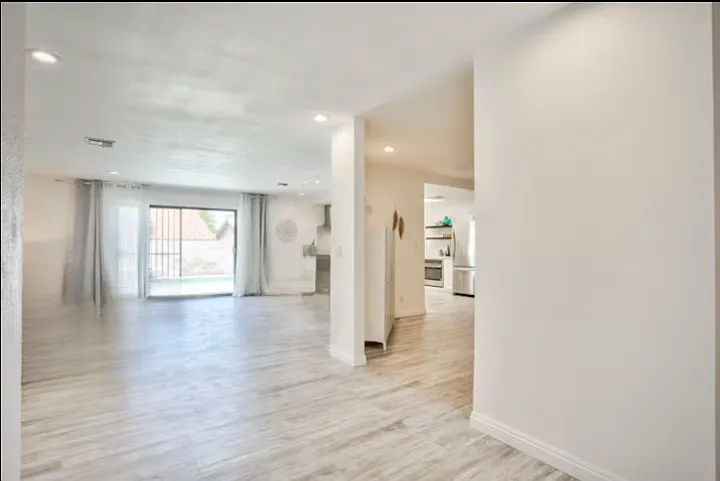 3 bed, $2,795 — Photo 2