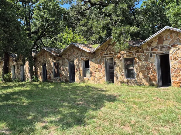 166 Seldon Loop, Bowie, TX 76230