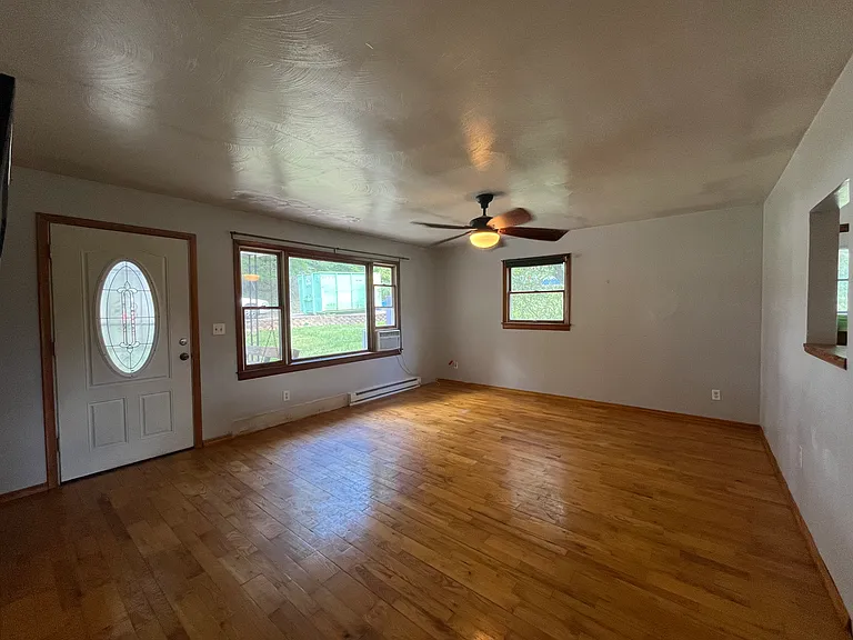 33 Bear Ridge Ln — Photo 4
