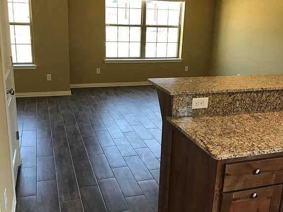 3rd image of 2803 W Cottonwillow Way