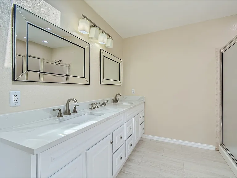 2865 S Tower Way — Photo 19
