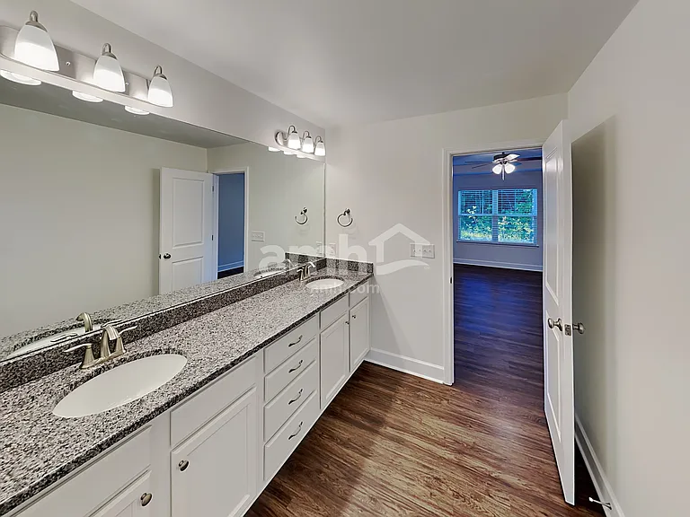 5828 Zurich Rd — Photo 13