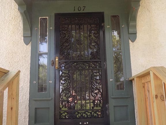 5th image of 107 Cedar St