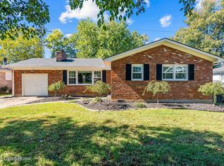 4003 Blossomwood Dr, Louisville, KY 40220